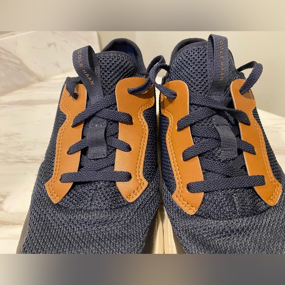 Cole Haan Men's Grand Crosscourt Modern Perf Sneaker Navy Size 9M Flowerfoam - Picture 5 of 8